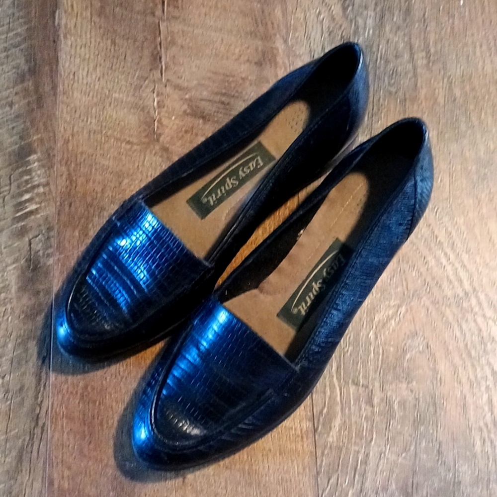 Easy Spirits flats black alligator type texture🖤